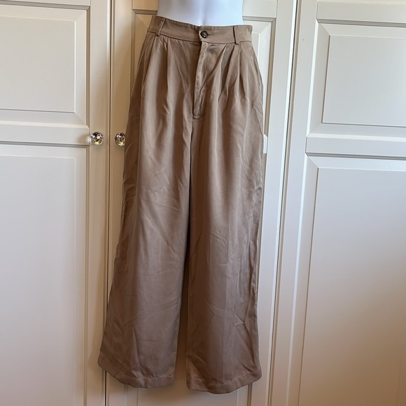 Reformation Mason wide leg cropped pants in a khaki brown size 2 petite - Picture 12 of 13